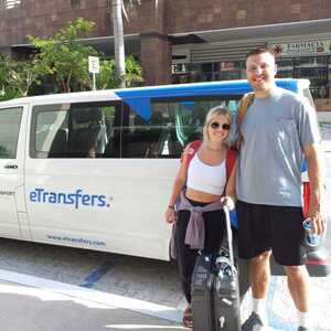 Photograph of an eTransfers client who booked a Cancun airport transportation